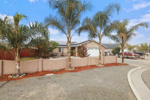 541 Vine St, Lemoore, CA 93245 photo 1
