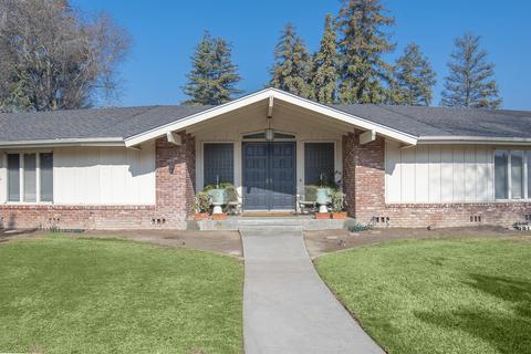 598 E Chevy Chase Dr, Tulare, CA 93274 photo 2