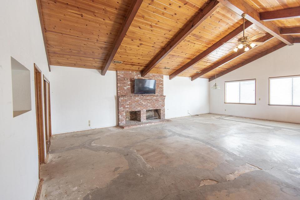  598 E Chevy Chase Dr, Tulare, CA 93274 photo 53