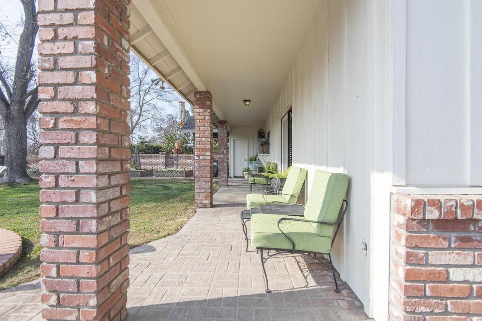  598 E Chevy Chase Dr, Tulare, CA 93274 photo 49