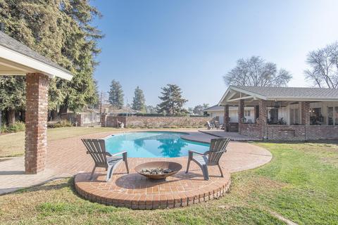 598 E Chevy Chase Dr, Tulare, CA 93274 photo 54