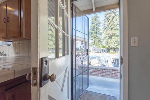 598 E Chevy Chase Dr, Tulare, CA 93274 photo 41