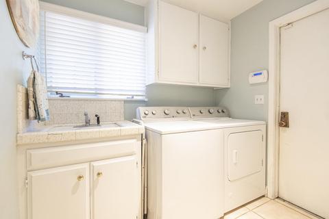 598 E Chevy Chase Dr, Tulare, CA 93274 photo 39