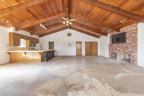 598 E Chevy Chase Dr, Tulare, CA 93274 photo 50