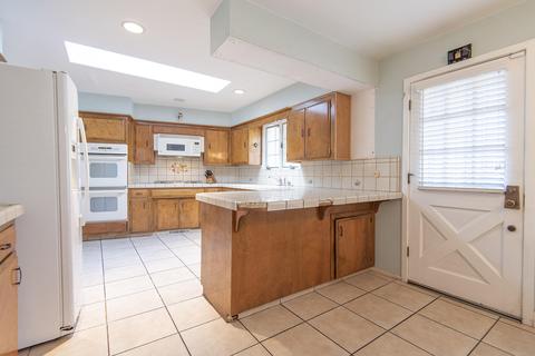 598 E Chevy Chase Dr, Tulare, CA 93274 photo 26