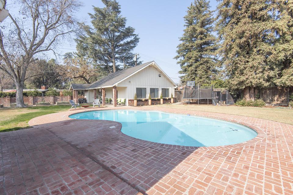  598 E Chevy Chase Dr, Tulare, CA 93274 photo 47