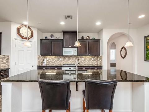 712 Arlington Pl, Lemoore, CA 93245 photo 3
