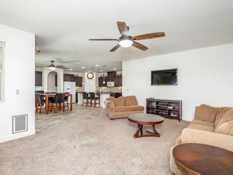 712 Arlington Pl, Lemoore, CA 93245 photo 10