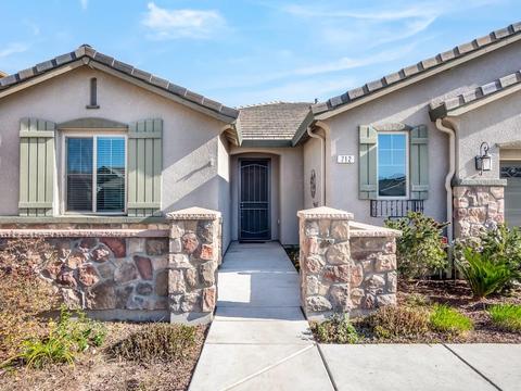 712 Arlington Pl, Lemoore, CA 93245 photo 1