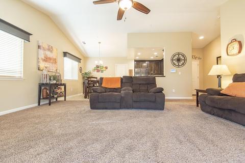 675 Blossom Ct, Exeter, CA 93221 photo 6