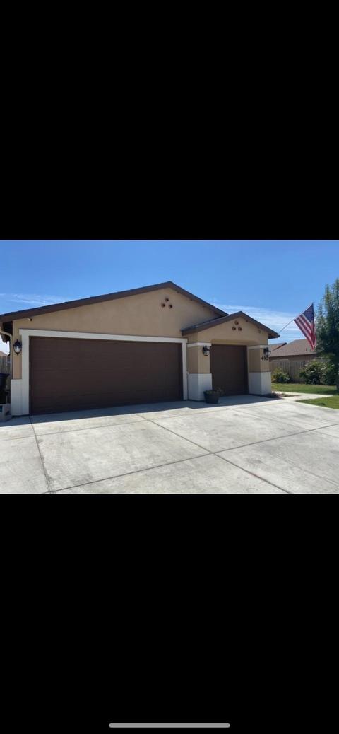492 Alpha St, Tulare, CA 93274 photo 2