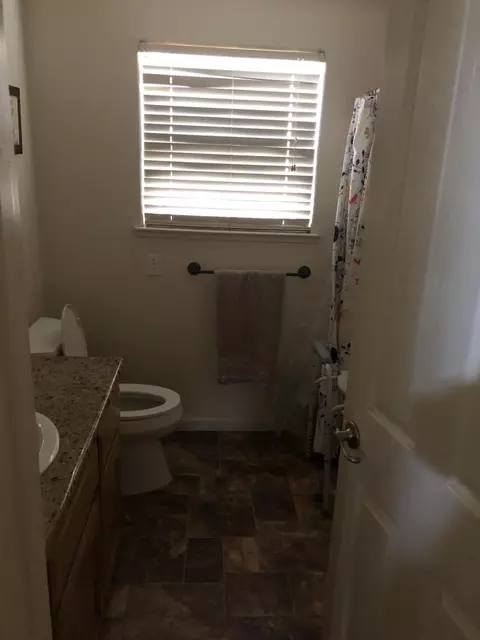 110 E Lang St, Hanford, CA 93230 photo 6