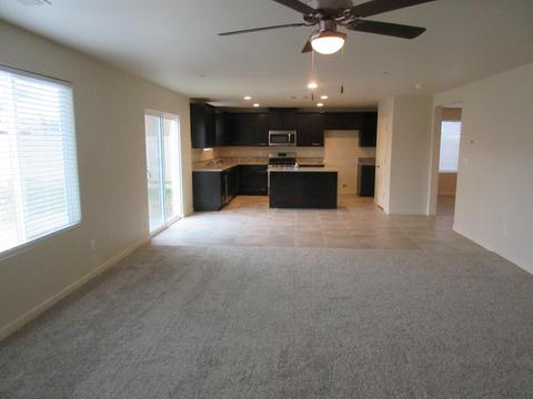 137 E Dove Ave, Visalia, CA 93291 photo 5