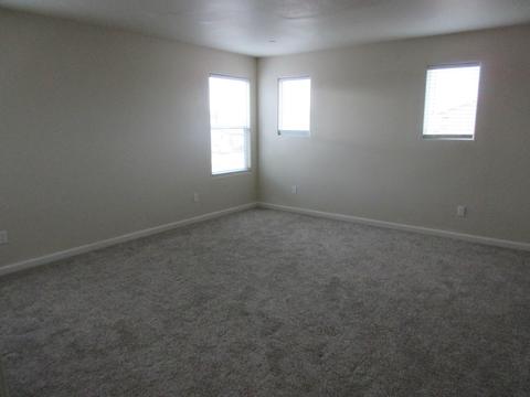 137 E Dove Ave, Visalia, CA 93291 photo 13