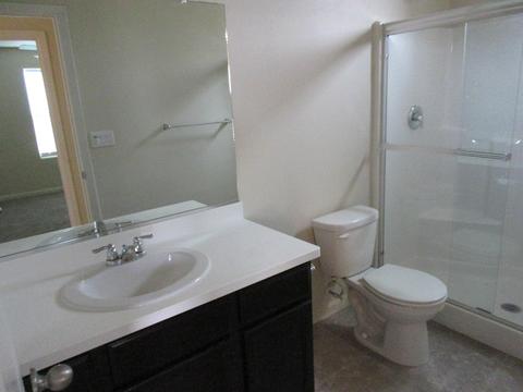 137 E Dove Ave, Visalia, CA 93291 photo 9