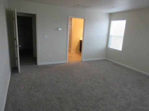 137 E Dove Ave, Visalia, CA 93291 photo 14