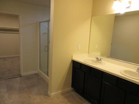 137 E Dove Ave, Visalia, CA 93291 photo 17