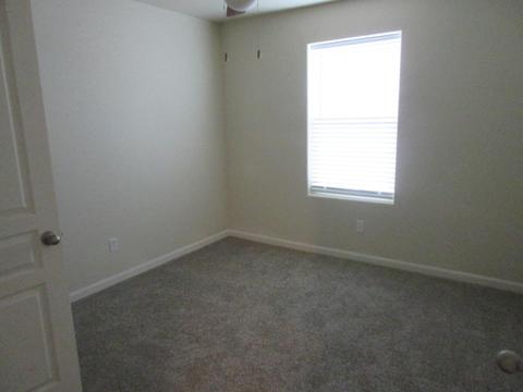 137 E Dove Ave, Visalia, CA 93291 photo 8