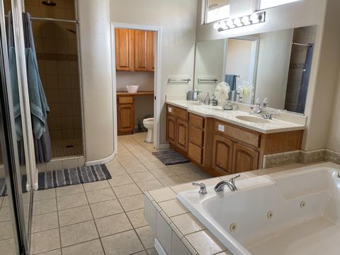 1246 E Copper Ct, Visalia, CA 93292 photo 23