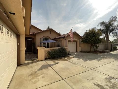 1246 E Copper Ct, Visalia, CA 93292 photo 9