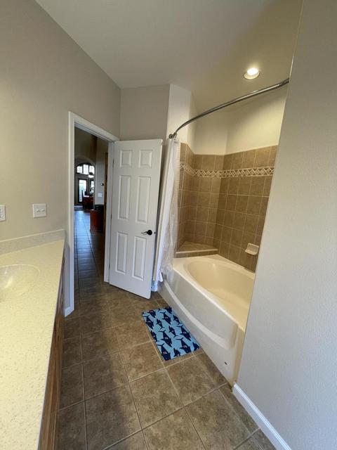 1246 E Copper Ct, Visalia, CA 93292 photo 39
