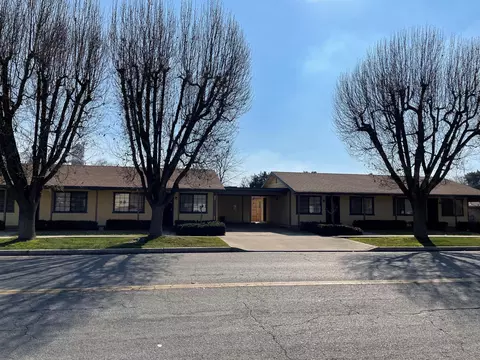 555 E King Ave, Tulare, CA 93274 photo 2