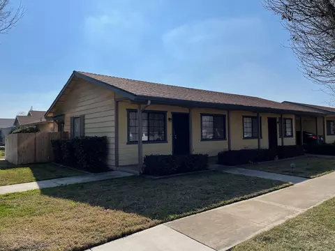 555 E King Ave, Tulare, CA 93274 photo 3