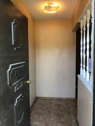 605 E Willow Ct, Tulare, CA 93274 photo 3