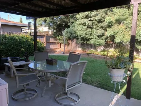 605 E Willow Ct, Tulare, CA 93274 photo 25