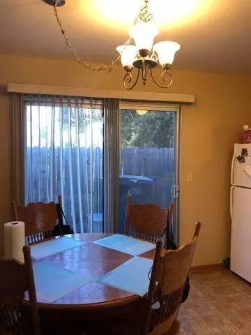 605 E Willow Ct, Tulare, CA 93274 photo 7