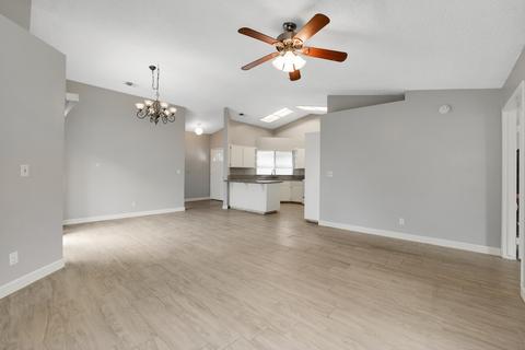 2332 E Sweet Ave, Visalia, CA 93292 photo 5