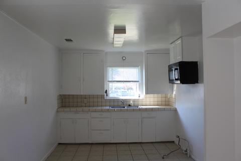 35360 Pine Dr, Springville, CA 93265 photo 5