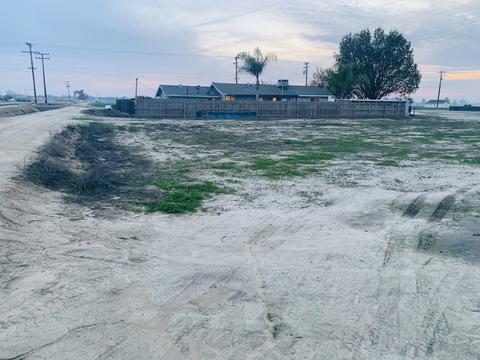 1624 E Pacific Ave, Tulare, CA 93274 photo 5
