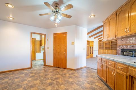 1324 E Thompson Ave, Tulare, CA 93274 photo 25