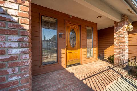 1324 E Thompson Ave, Tulare, CA 93274 photo 9