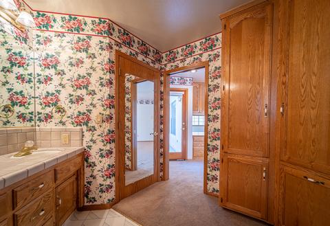 1324 E Thompson Ave, Tulare, CA 93274 photo 42