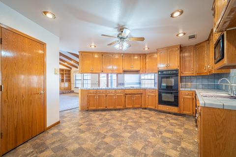 1324 E Thompson Ave, Tulare, CA 93274 photo 23