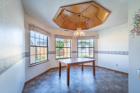 1324 E Thompson Ave, Tulare, CA 93274 photo 17