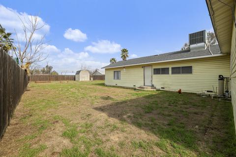 812 E Cameron St, Hanford, CA 93230 photo 27
