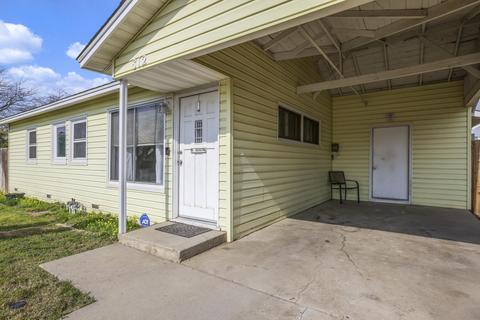 812 E Cameron St, Hanford, CA 93230 photo 2