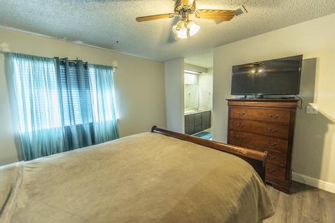 1375 Pine Dr, Lemoore, CA 93245 photo 14