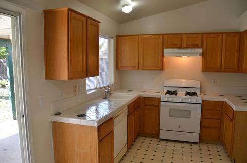 4217 E Paradise Ave, Visalia, CA 93292 photo 7