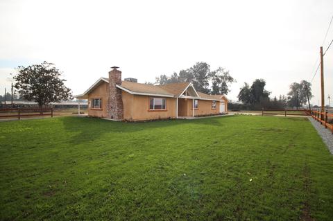 4941 E Mount Whitney Ave, Laton, CA 93242 photo 3