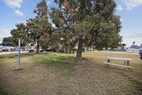 212 S Thompson Rd, Tipton, CA 93272 photo 4