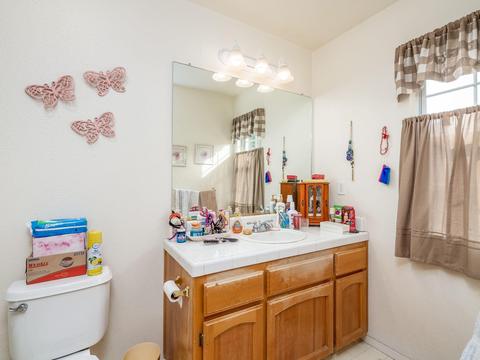 688 Keith St, Lemoore, CA 93245 photo 10