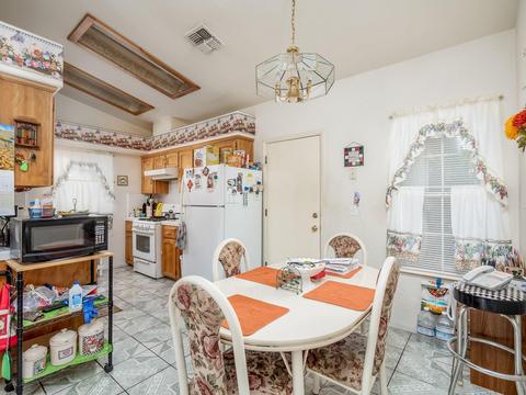 688 Keith St, Lemoore, CA 93245 photo 6