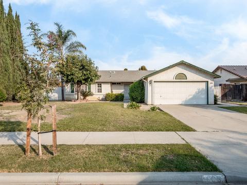 688 Keith St, Lemoore, CA 93245 photo 1