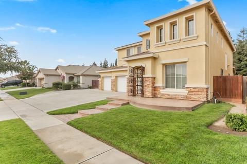 311 Hampton St, Tulare, CA 93274 photo 3