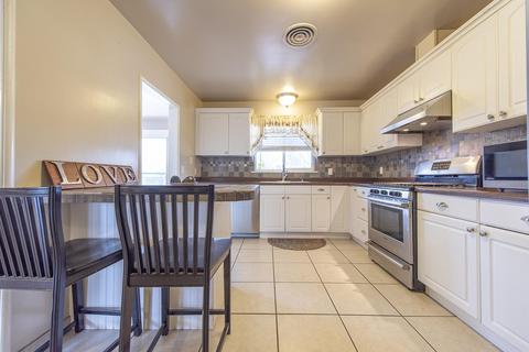 2238 E Westcott Ave, Visalia, CA 93292 photo 19