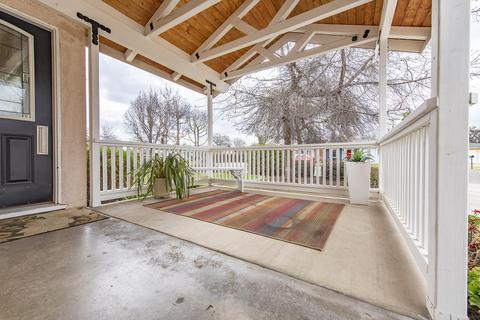 2238 E Westcott Ave, Visalia, CA 93292 photo 5